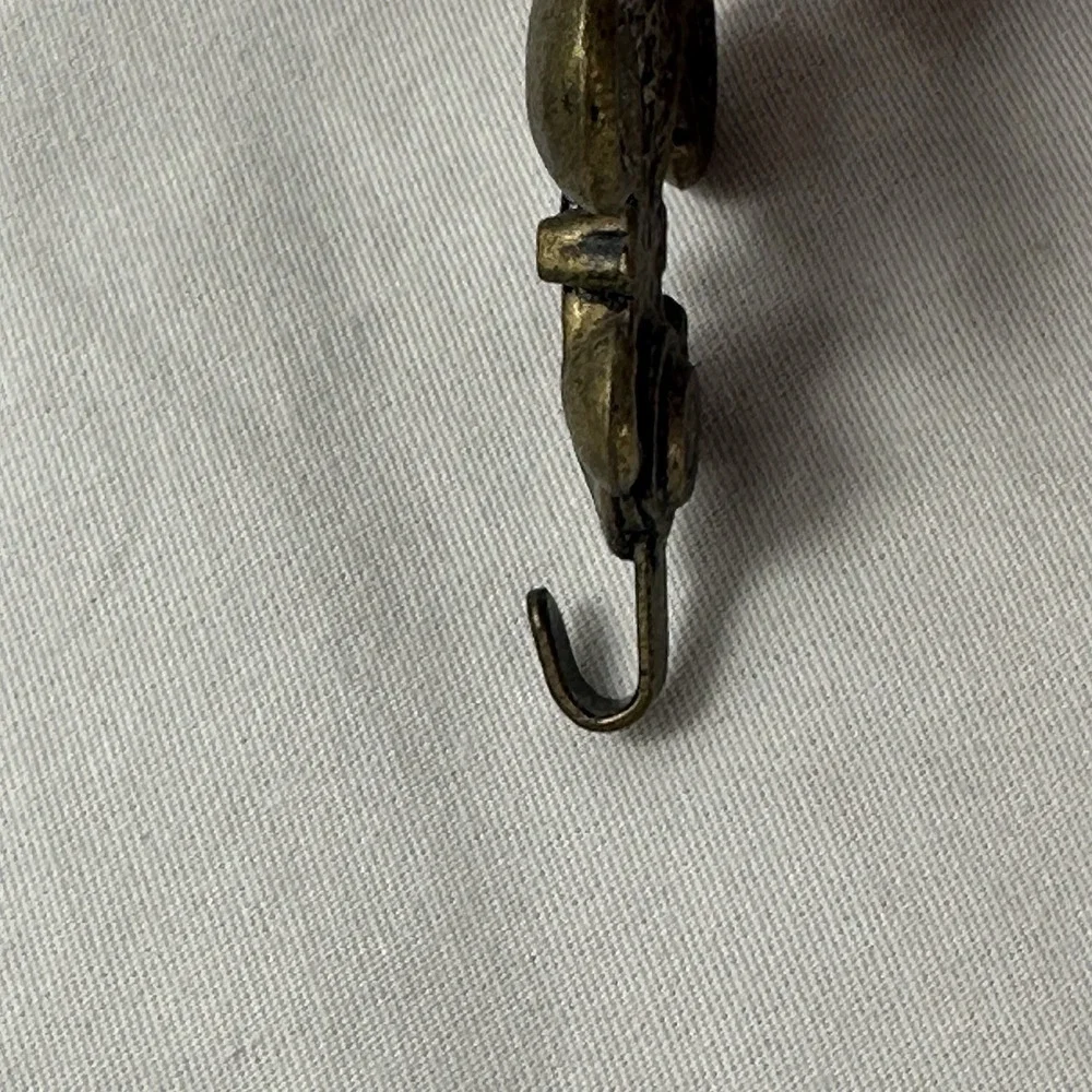 Vintage Fleur de‎ Lis Picture Hooks Set of 2 Brass Grandmillennial Tassel Hook